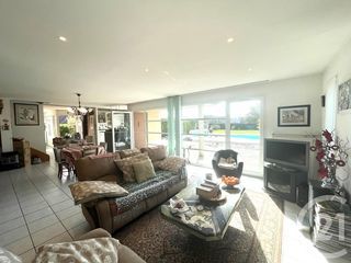  Maison � vendre 6 pi�ces 203 m�