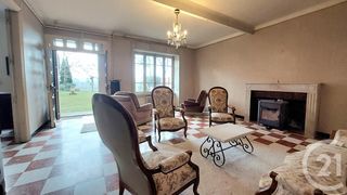  Maison � vendre 15 + pi�ces 1120 m�