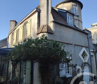  Maison � vendre 9 pi�ces 261 m�