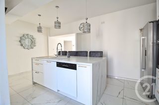  Maison � vendre 7 pi�ces 240 m�