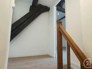  Appartement � louer 2 pi�ces 77 m�