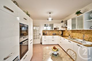  Appartement � vendre 5 pi�ces 136 m�