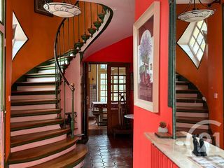  Maison � vendre 9 pi�ces 261 m�