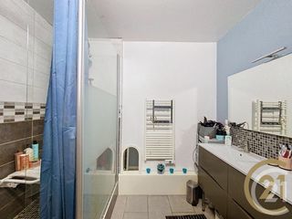  Appartement � vendre 5 pi�ces 92 m�