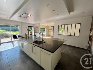  Maison � vendre 9 pi�ces 235 m�