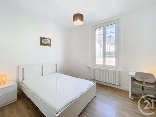  Appartement � louer 7 pi�ces 12 m� Tours