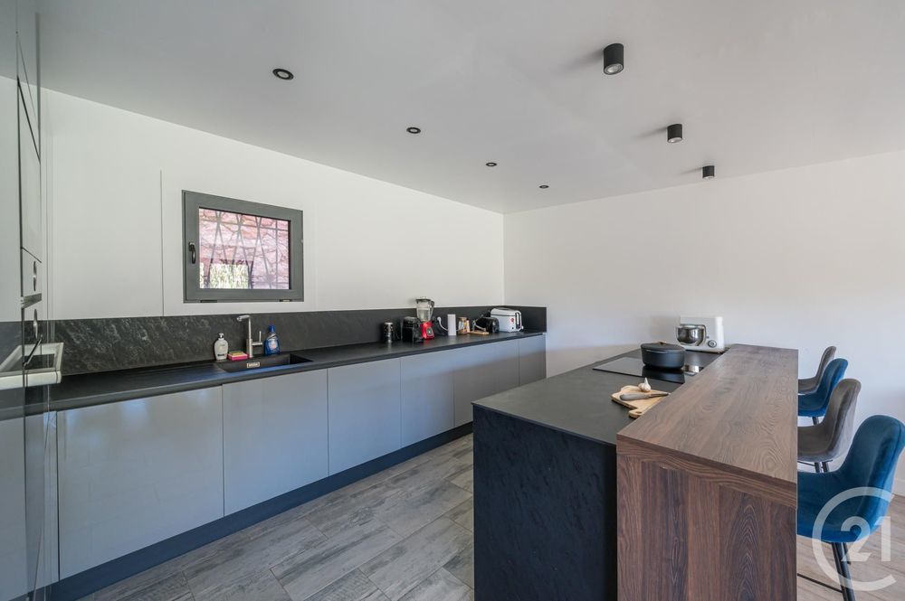 � vendre  Maison �ze (06360)