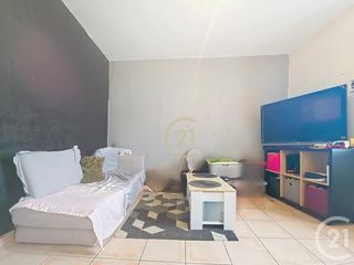  Immeuble � vendre 126 m�