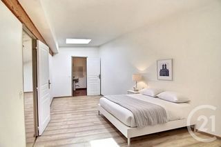  Appartement � vendre 4 pi�ces 143 m�