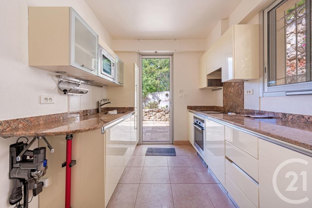 � vendre  Appartement �ze (06360)