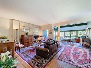  Maison � vendre 11 pi�ces 320 m�