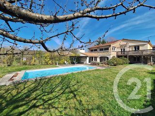  Maison � vendre 10 pi�ces 250 m�