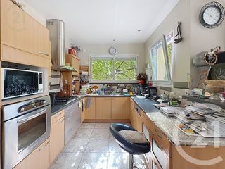  Maison � vendre 9 pi�ces 202 m�