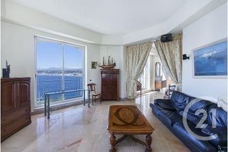  Maison � vendre 9 pi�ces 320 m�