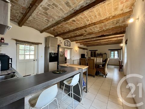   Location Appartement Appartement - 5 pi�ce(s) - 115 m�