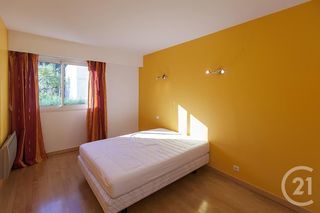  Appartement � louer 4 pi�ces 130 m�