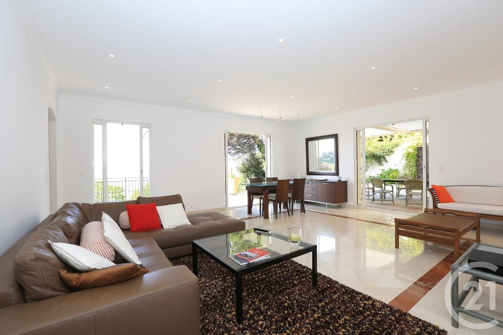 � vendre  Maison �ze (06360)