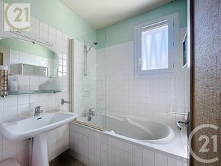  Maison � vendre 3 pi�ces 123 m�