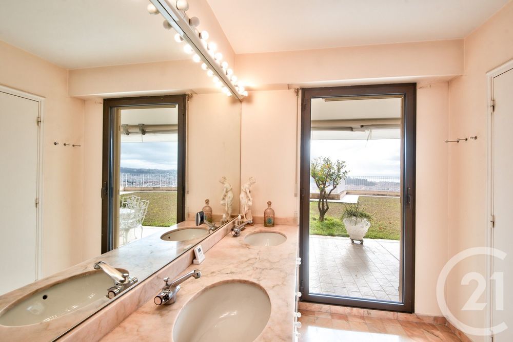 � vendre  Appartement Nice (06300)