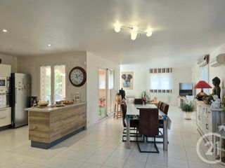  Maison � vendre 5 pi�ces 165 m�