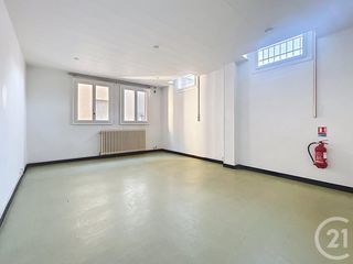  Appartement � louer 4 pi�ces 130 m�