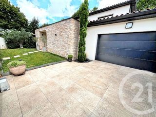  Maison � vendre 6 pi�ces 219 m�