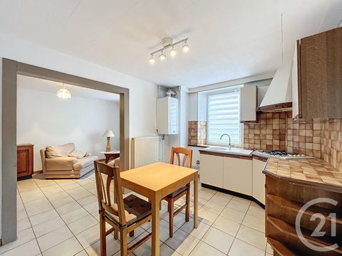   Location Appartement Appartement - 5 pi�ce(s) - 104 m�