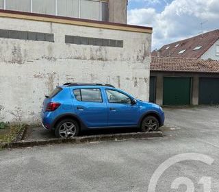  Parking / Garage � louer 
