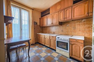  Maison � vendre 7 pi�ces 262 m�