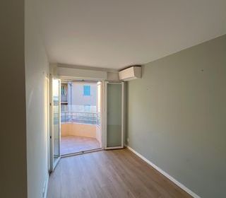  Appartement � vendre 4 pi�ces 77 m�