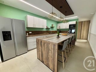  Maison � vendre 8 pi�ces 200 m�