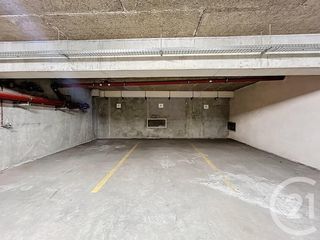  Parking / Garage � louer 10 m�