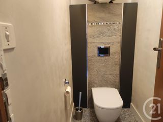  Maison � vendre 9 pi�ces 305 m�