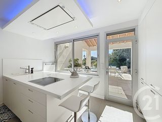  Maison � vendre 9 pi�ces 215 m�