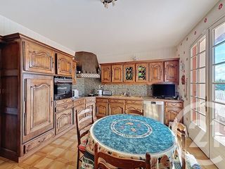  Maison � vendre 8 pi�ces 247 m�