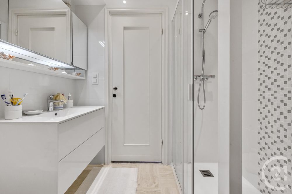 � vendre  Appartement �ze (06360)