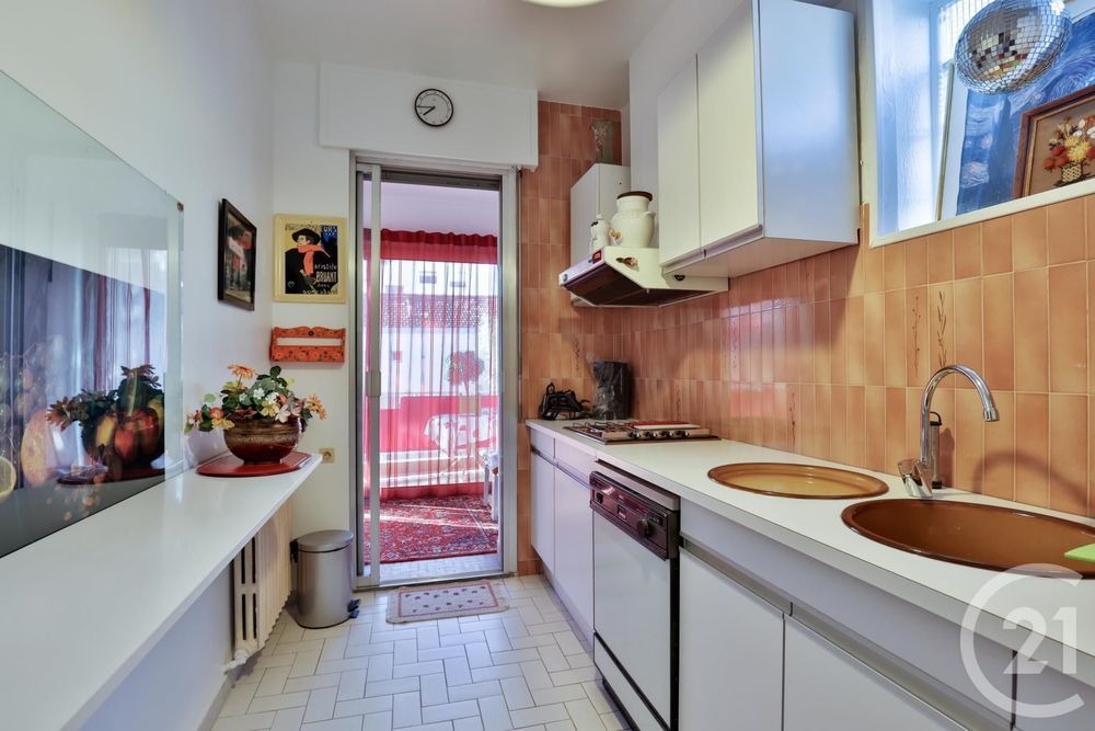 � vendre  Maison Saint-Laurent-du-Var (06700)