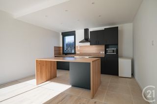  Maison � vendre 5 pi�ces 195 m�