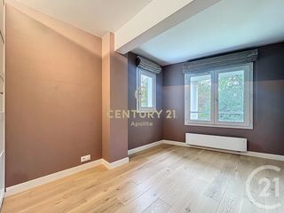  Appartement � vendre 4 pi�ces 155 m�