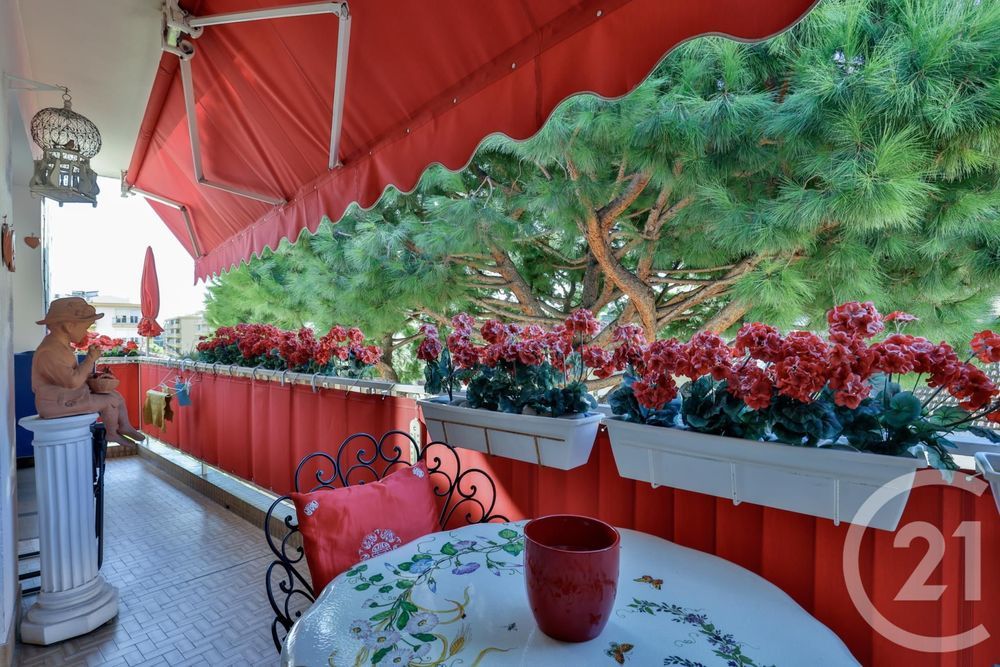 � vendre  Maison Saint-Laurent-du-Var (06700)