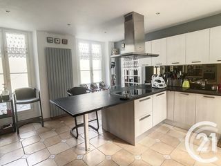  Maison � vendre 10 pi�ces 267 m�