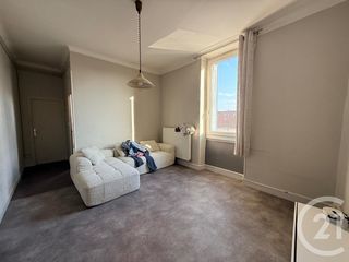  Immeuble � vendre 755 m�