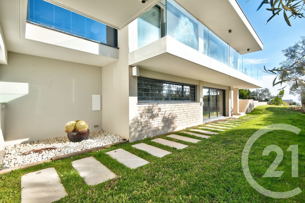 � vendre  Maison �ze (06360)