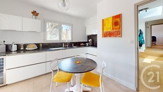  Maison � vendre 6 pi�ces 230 m�