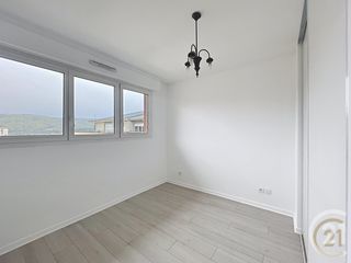  Appartement � louer 4 pi�ces 73 m�