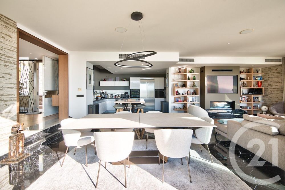 � vendre  Maison �ze (06360)