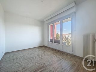  Appartement � vendre 5 pi�ces 83 m�