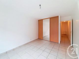  Immeuble � vendre 279 m�