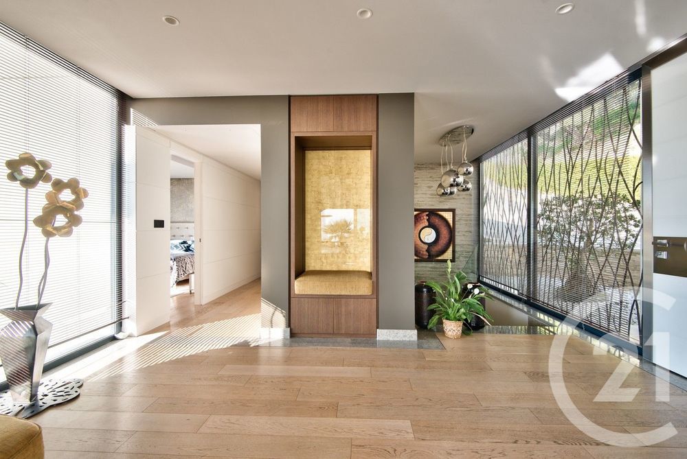 � vendre  Maison �ze (06360)