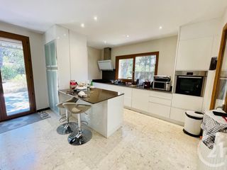  Maison � vendre 6 pi�ces 250 m�